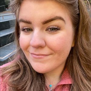 Meet your Posher, Abby